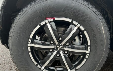 Mitsubishi Pajero IV, 2011 год, 2 200 000 рублей, 31 фотография