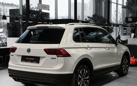 Volkswagen Tiguan II, 2019 год, 2 355 000 рублей, 4 фотография