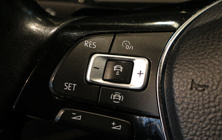 Volkswagen Tiguan II, 2019 год, 2 355 000 рублей, 15 фотография