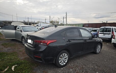 Hyundai Solaris II рестайлинг, 2017 год, 1 000 000 рублей, 5 фотография