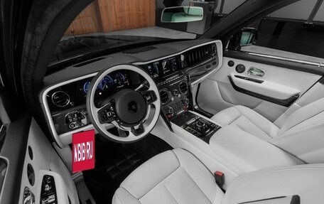 Rolls-Royce Cullinan, 2025 год, 79 000 000 рублей, 12 фотография