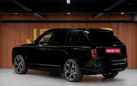 Rolls-Royce Cullinan, 2025 год, 79 000 000 рублей, 7 фотография