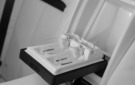 Rolls-Royce Cullinan, 2025 год, 79 000 000 рублей, 30 фотография