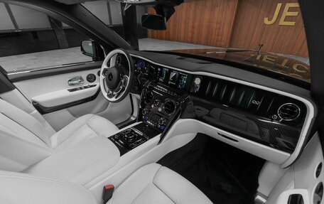 Rolls-Royce Cullinan, 2025 год, 79 000 000 рублей, 23 фотография