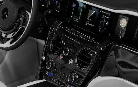 Rolls-Royce Cullinan, 2025 год, 79 000 000 рублей, 25 фотография