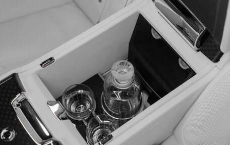 Rolls-Royce Cullinan, 2025 год, 79 000 000 рублей, 31 фотография