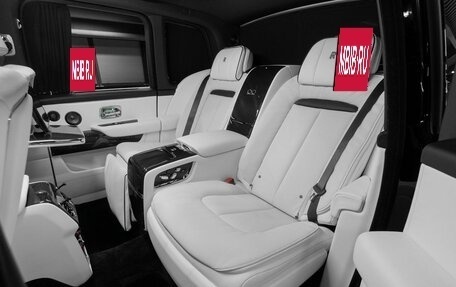 Rolls-Royce Cullinan, 2025 год, 79 000 000 рублей, 26 фотография