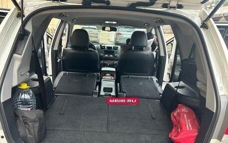 Toyota Highlander III, 2012 год, 1 450 000 рублей, 14 фотография