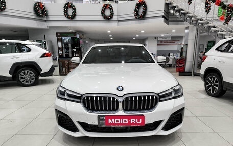 BMW 5 серия, 2022 год, 4 985 000 рублей, 2 фотография