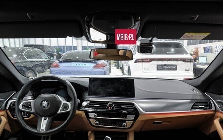 BMW 5 серия, 2022 год, 4 985 000 рублей, 14 фотография