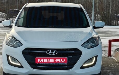 Hyundai i30 II рестайлинг, 2015 год, 1 350 000 рублей, 1 фотография