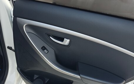 Hyundai i30 II рестайлинг, 2015 год, 1 350 000 рублей, 15 фотография