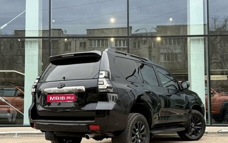 Toyota Land Cruiser Prado 150 рестайлинг 2, 2022 год, 6 100 000 рублей, 5 фотография