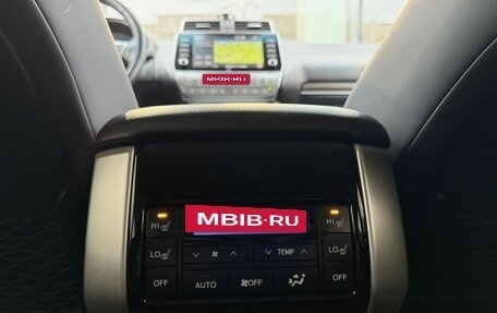 Toyota Land Cruiser Prado 150 рестайлинг 2, 2022 год, 6 100 000 рублей, 15 фотография