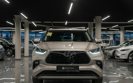 Toyota Highlander, 2025 год, 6 100 000 рублей, 3 фотография