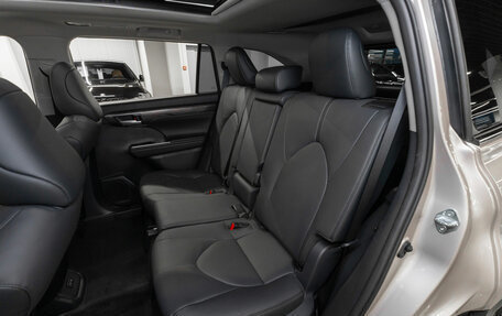 Toyota Highlander, 2025 год, 6 100 000 рублей, 14 фотография