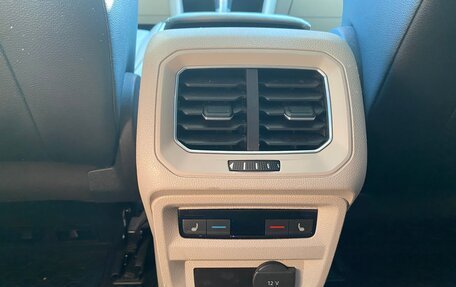 Volkswagen Tiguan II, 2016 год, 2 300 000 рублей, 9 фотография