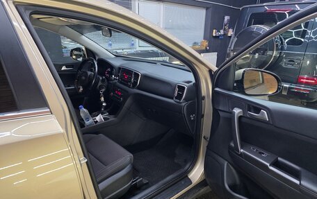 KIA Sportage IV рестайлинг, 2018 год, 2 300 000 рублей, 6 фотография