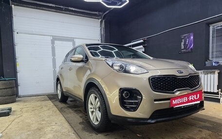 KIA Sportage IV рестайлинг, 2018 год, 2 300 000 рублей, 2 фотография