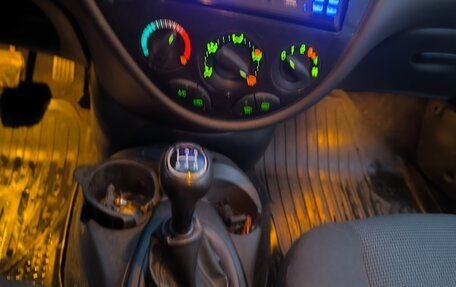 Ford Focus IV, 2005 год, 135 000 рублей, 19 фотография