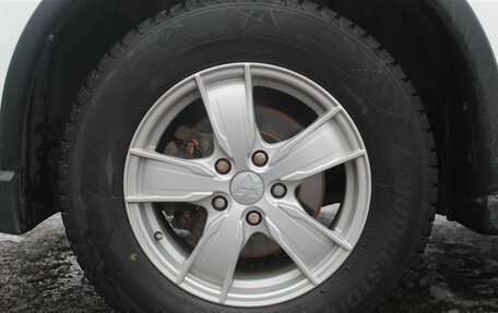 Mitsubishi Outlander III рестайлинг 3, 2019 год, 2 030 000 рублей, 10 фотография