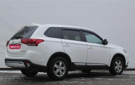 Mitsubishi Outlander III рестайлинг 3, 2019 год, 2 030 000 рублей, 5 фотография
