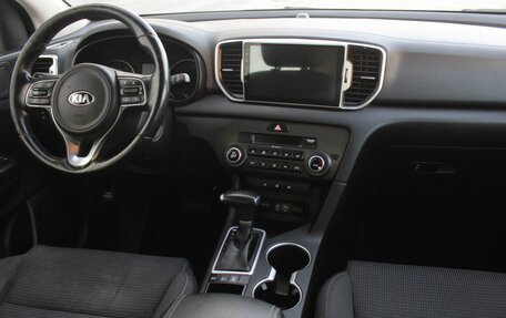 KIA Sportage IV рестайлинг, 2017 год, 1 999 000 рублей, 10 фотография