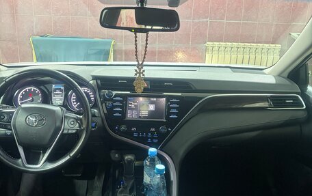 Toyota Camry, 2020 год, 2 350 000 рублей, 5 фотография