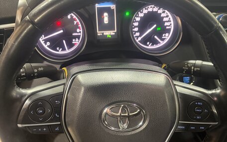 Toyota Camry, 2020 год, 2 350 000 рублей, 7 фотография