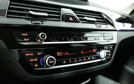 BMW 5 серия, 2018 год, 2 249 898 рублей, 17 фотография