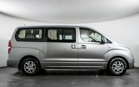 Hyundai H-1 II рестайлинг, 2018 год, 2 460 000 рублей, 4 фотография