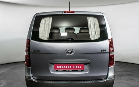 Hyundai H-1 II рестайлинг, 2018 год, 2 460 000 рублей, 6 фотография