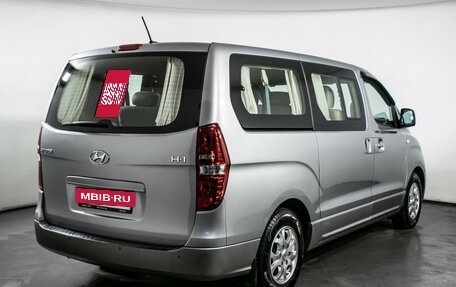 Hyundai H-1 II рестайлинг, 2018 год, 2 460 000 рублей, 5 фотография