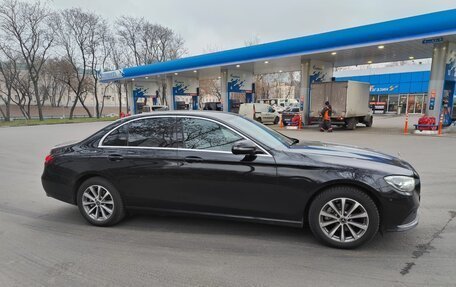 Mercedes-Benz E-Класс, 2021 год, 3 200 000 рублей, 9 фотография