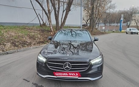 Mercedes-Benz E-Класс, 2021 год, 3 200 000 рублей, 5 фотография