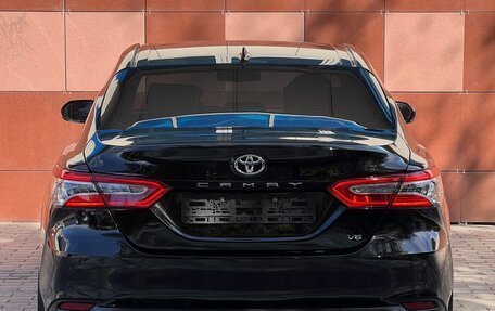 Toyota Camry, 2020 год, 2 100 000 рублей, 4 фотография