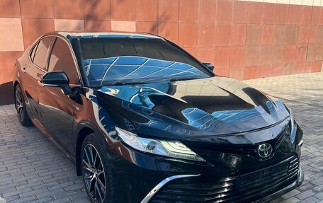 Toyota Camry, 2020 год, 2 100 000 рублей, 3 фотография