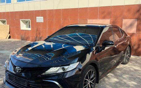 Toyota Camry, 2020 год, 2 100 000 рублей, 2 фотография