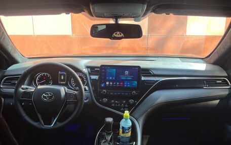 Toyota Camry, 2020 год, 2 100 000 рублей, 9 фотография