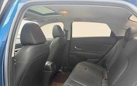 Hyundai Elantra, 2022 год, 1 680 000 рублей, 16 фотография