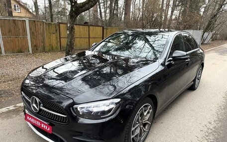 Mercedes-Benz E-Класс, 2020 год, 3 390 000 рублей, 1 фотография
