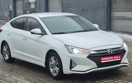 Hyundai Elantra VI рестайлинг, 2019 год, 950 000 рублей, 1 фотография