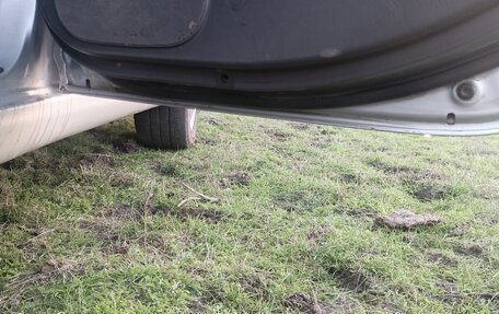 Toyota Avensis III рестайлинг, 2000 год, 320 000 рублей, 14 фотография