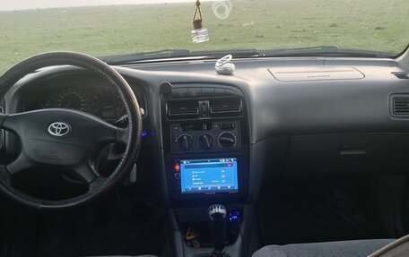 Toyota Avensis III рестайлинг, 2000 год, 320 000 рублей, 20 фотография