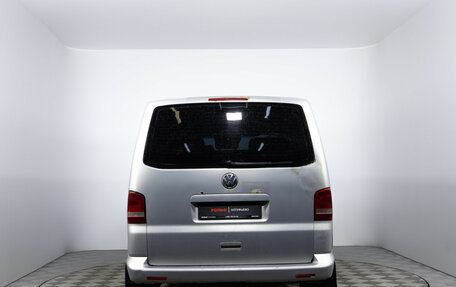 Volkswagen Caravelle T5, 2010 год, 1 278 000 рублей, 6 фотография