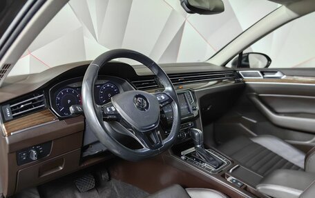 Volkswagen Passat B8 рестайлинг, 2016 год, 2 499 000 рублей, 19 фотография