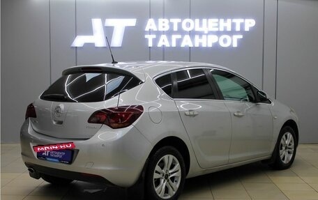 Opel Astra J, 2011 год, 849 000 рублей, 2 фотография