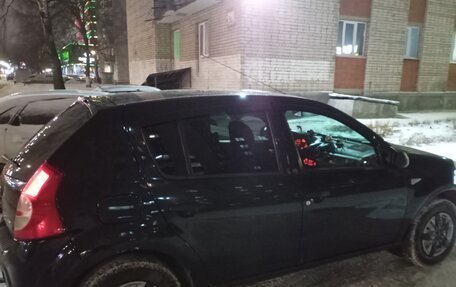 Renault Sandero I, 2012 год, 420 000 рублей, 2 фотография