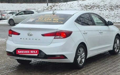 Hyundai Elantra VI рестайлинг, 2019 год, 950 000 рублей, 7 фотография