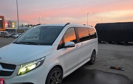 Mercedes-Benz V-Класс, 2021 год, 5 399 999 рублей, 8 фотография